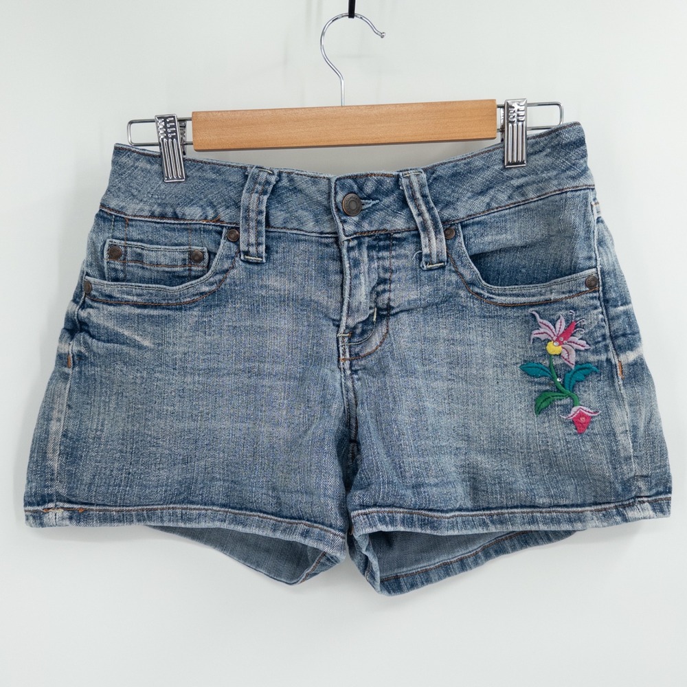 Y2K No Boundaries Denim Shorts Juniors 9 Floral Embroidered Low Rise Stretch